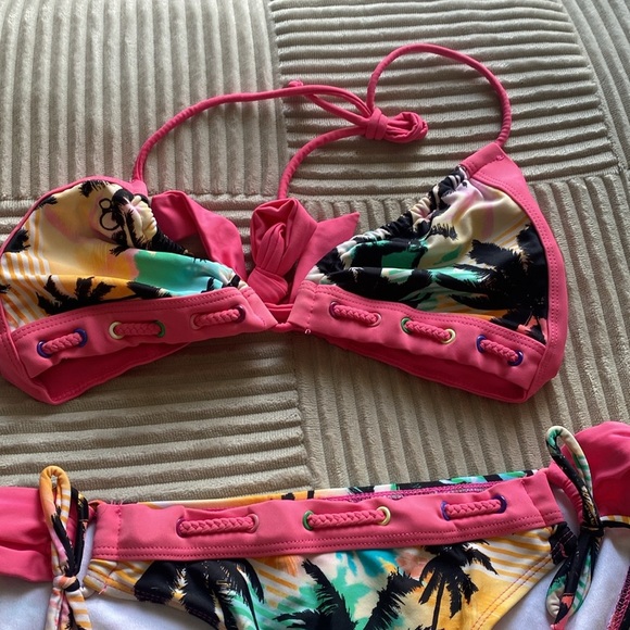 Op bikini swimsuit Size Medium - Picture 4 of 15